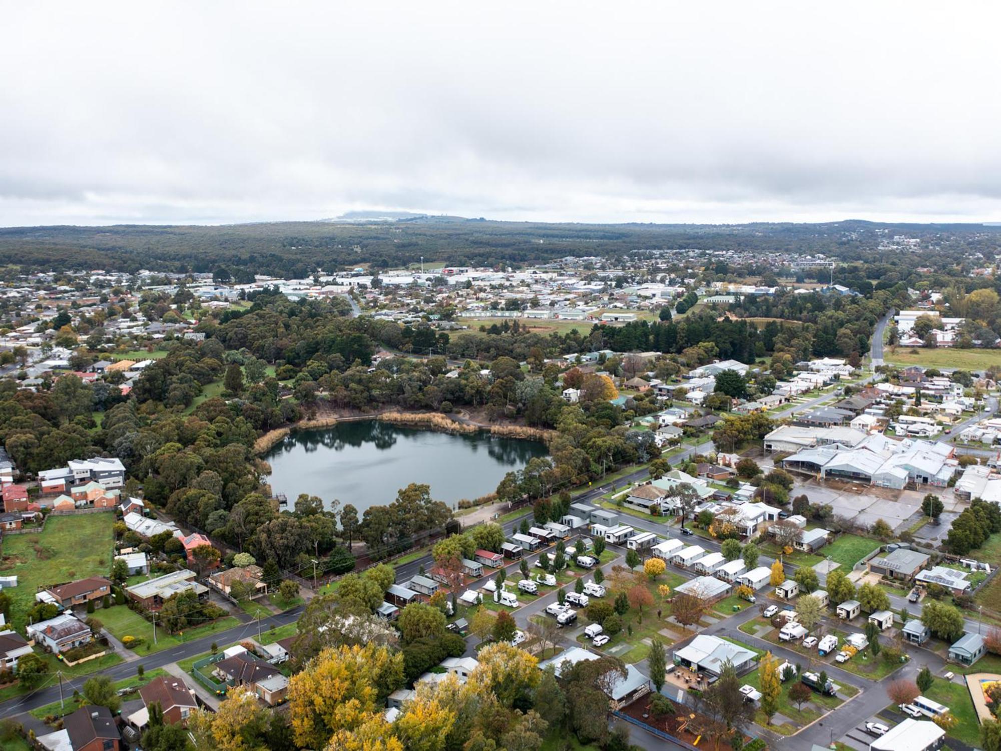 Nrma Ballarat Holiday Park 外观 照片