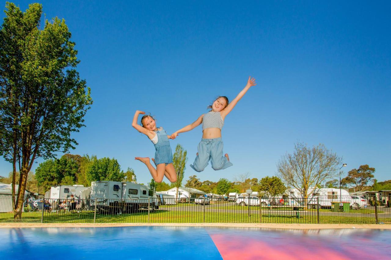Nrma Ballarat Holiday Park 外观 照片